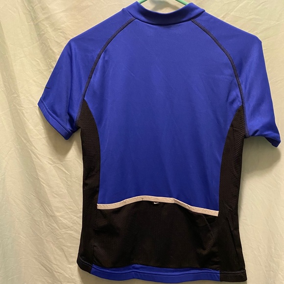 Nike Women’s large bicycling shirt. - Picture 5 of 6